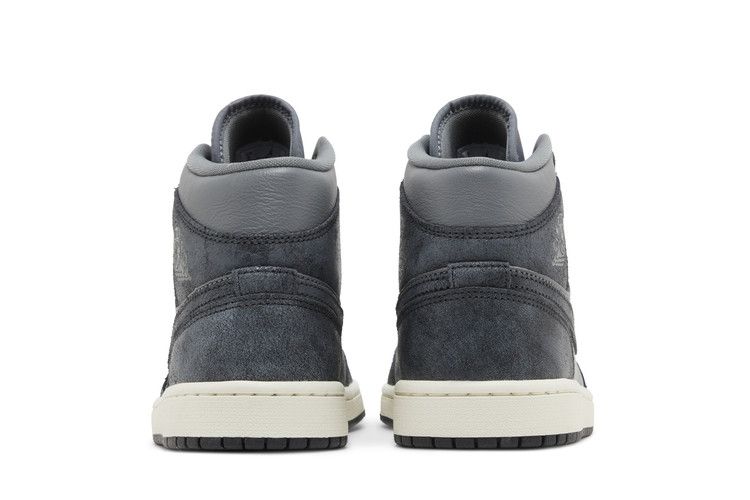 Wmns Air Jordan 1 Mid SE 'grey'