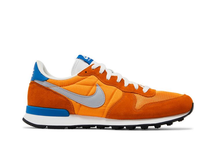 Orange nike internationalist shops