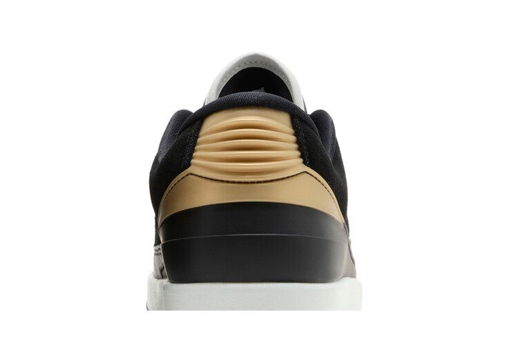 Wmns Air Jordan 2 RETRO Low 'black Metallic Gold'