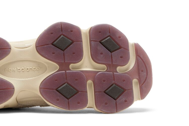 New Balance 9060 Sydney McLaughlin-Levrone Linen Black Coffee — foto 6