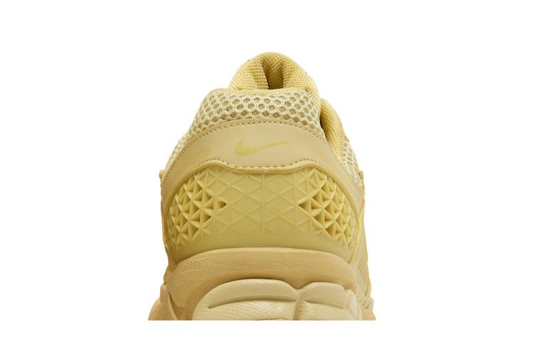 Wmns Air Zoom Vomero 5 'saturn Gold'