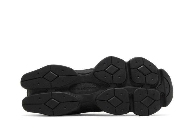 New Balance 9060 Triple Black Patent — foto 5