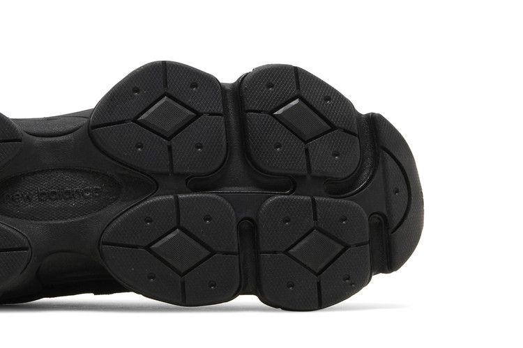 New Balance 9060 Triple Black Patent — foto 6