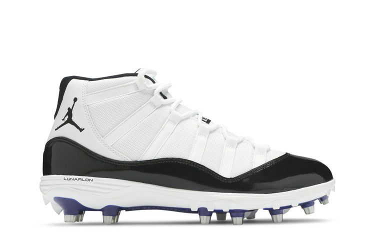 Black jordan 11 cleats hotsell