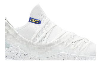 Buy Curry 5 Low Triple White 3020657 106 GOAT