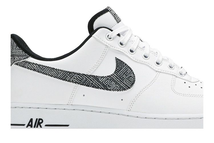 入手困難 Nike Air Force 1 グラフィックプリント