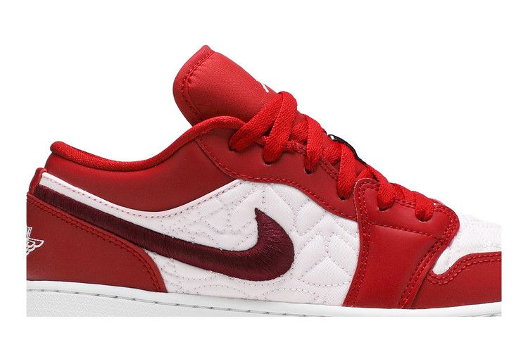 aj1 low red quilt