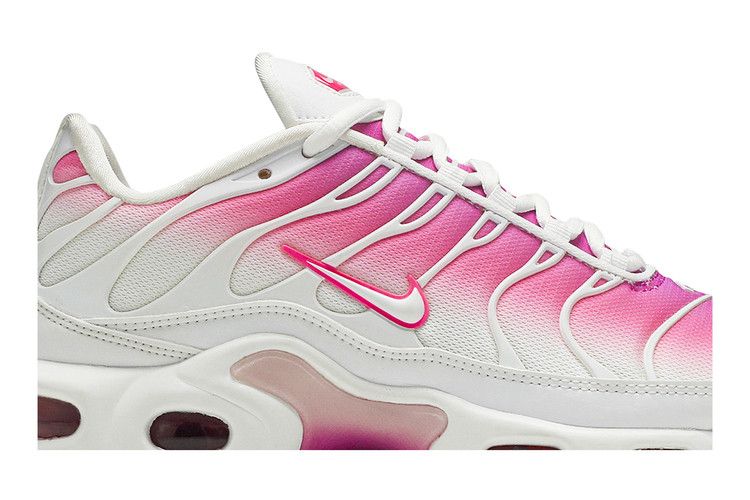 Nike shops air max plus pearl pink