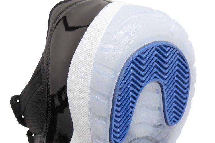 Air Jordan 11 RETRO Low 'space Jam'