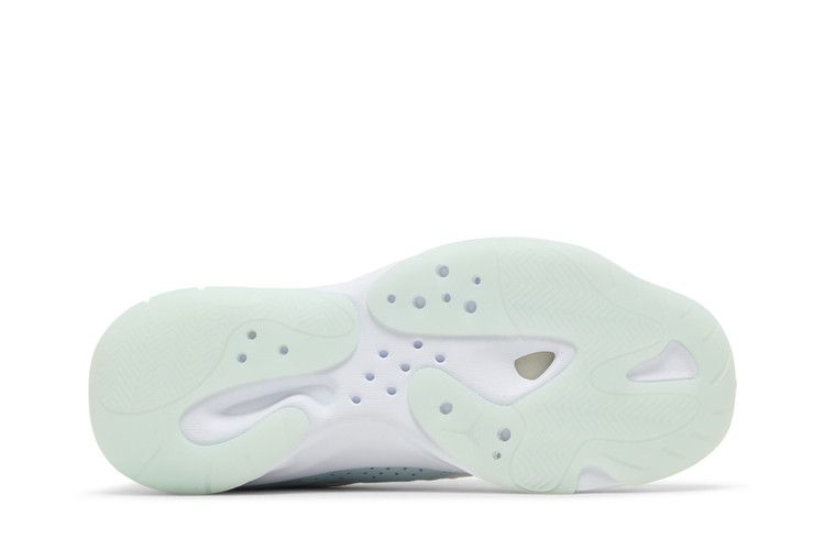 Wmns Air Jordan 11 Cmft Low 'igloo'