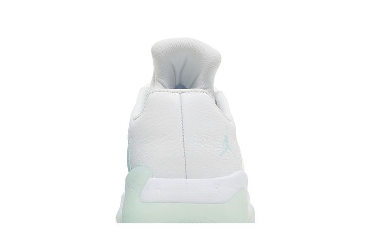 Wmns Air Jordan 11 Cmft Low 'igloo'