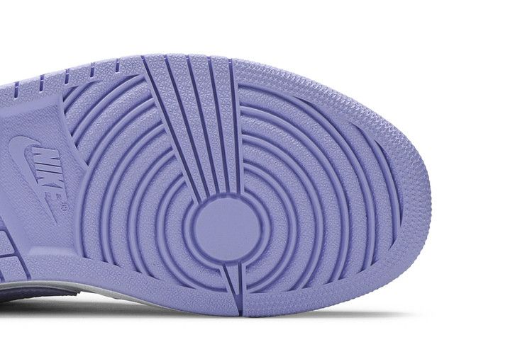 Air Jordan 1 Low SE Arctic Punch