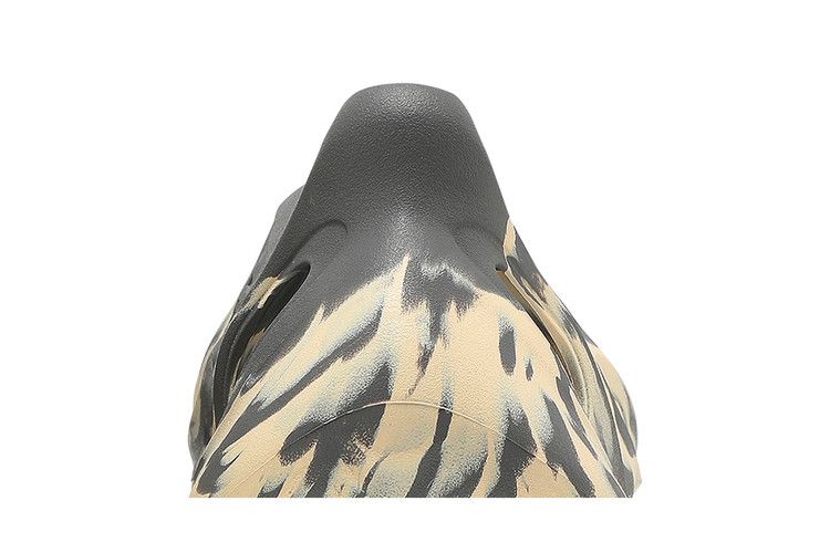 Yeezy Foam Runner Mxt Moon Grey