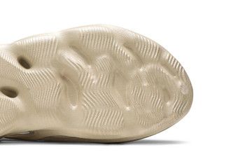 靴 adidas yeezy foam runner FY4567 sand adidas Yeezy Foam RNNR Sand Men's - FY4567 - US