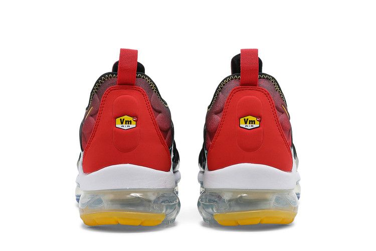 air vapormax plus live together play together