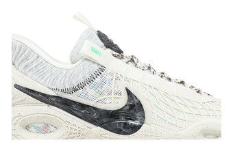 Buy Nike Cosmic Unity  display picture 1