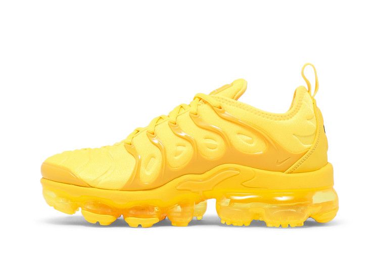 Nike vapormax plus women's yellow best sale