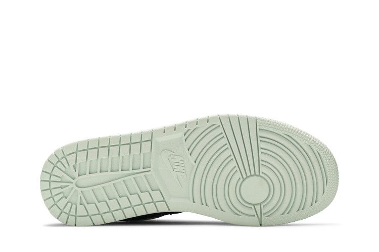 Wmns Air Jordan 1 Low SE 'barely Green'