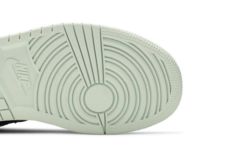 Wmns Air Jordan 1 Low SE 'barely Green'