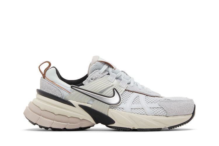 Buy Nike Wmns V2K Run 'Pure Platinum Chrome' - FN6703 002 | GOAT