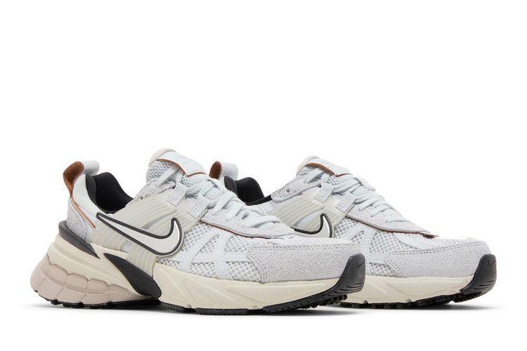 Buy Nike Wmns V2K Run 'Pure Platinum Chrome' - FN6703 002 | GOAT