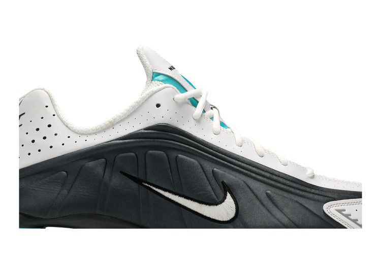 Buy Nike Shox R4 'Black Metallic Silver' - 104265 132 | GOAT