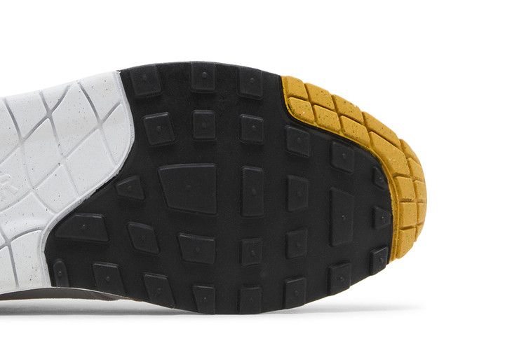 Air Max 1 Essential University Gold