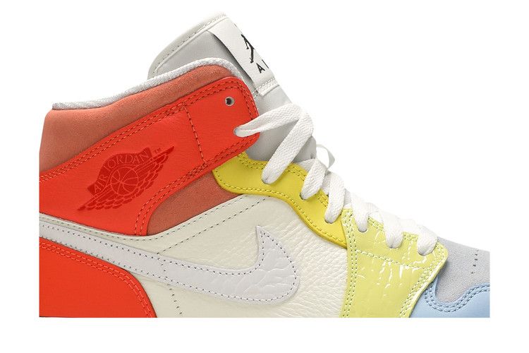 シューズ(男性用) Air Jordan 1 Mid \"To My First Coach\" WMNS) Air Jordan 1 Mid 'To My First Coach' DJ6908-100