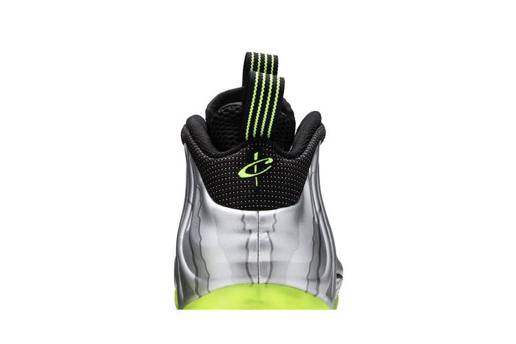 シューズ(男性用) NIKE AIR FOAMPOSITE ONE PRM SILVER VOLT NIKE AIR FOAMPOSITE ONE PRM “CAMO” SILVER METALIC VOLT