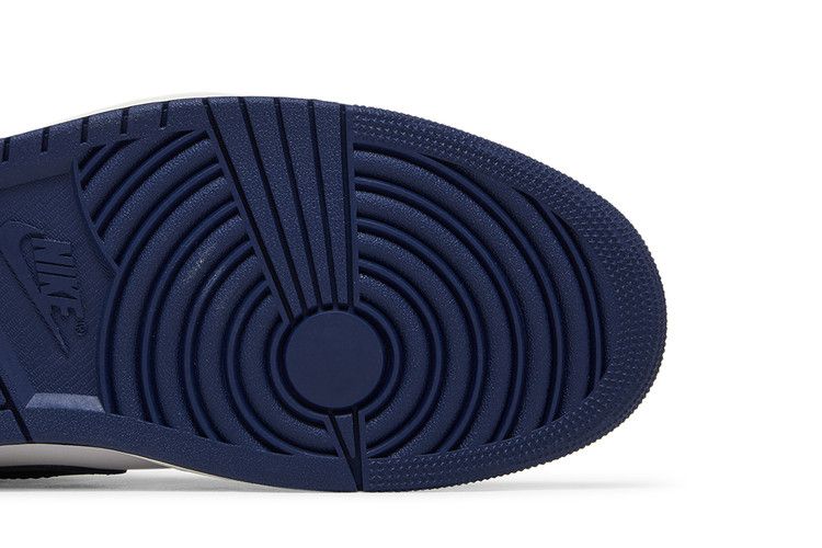 Buy Air Jordan 1 Retro High OG 'Midnight Navy' - DZ5485 401