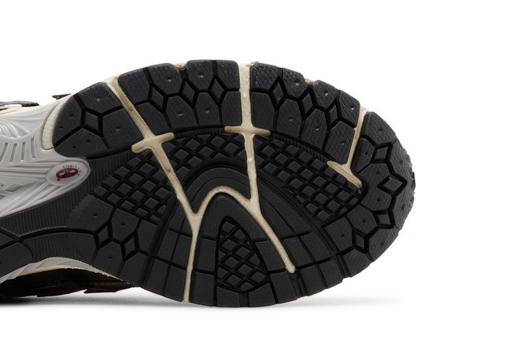 New Balance 1906A Tech Explosion — foto 6