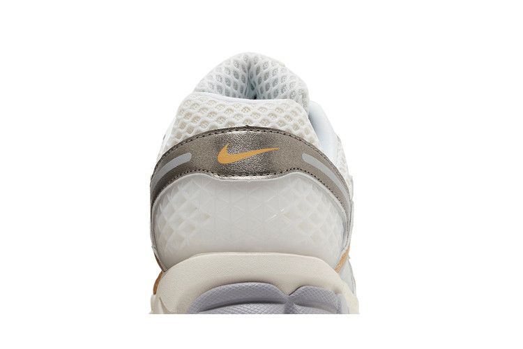 Air Zoom Vomero 5 Metallic Pewter Gold