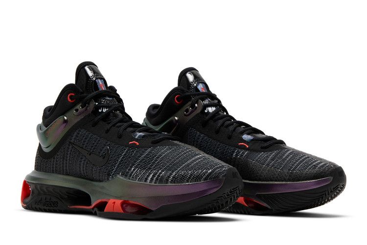 あだむ　② Nike ZoomX Zegama 2 Alabaster Lightning Saturn Gold Medium Ash