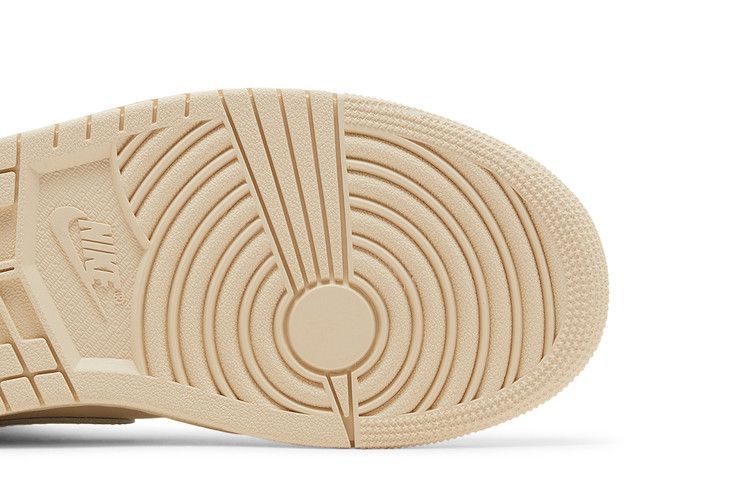 Wmns Air Jordan 1 Mid 'legend Light Brown'