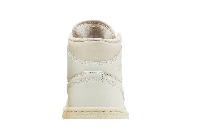 Wmns Air Jordan 1 Mid 'legend Light Brown'
