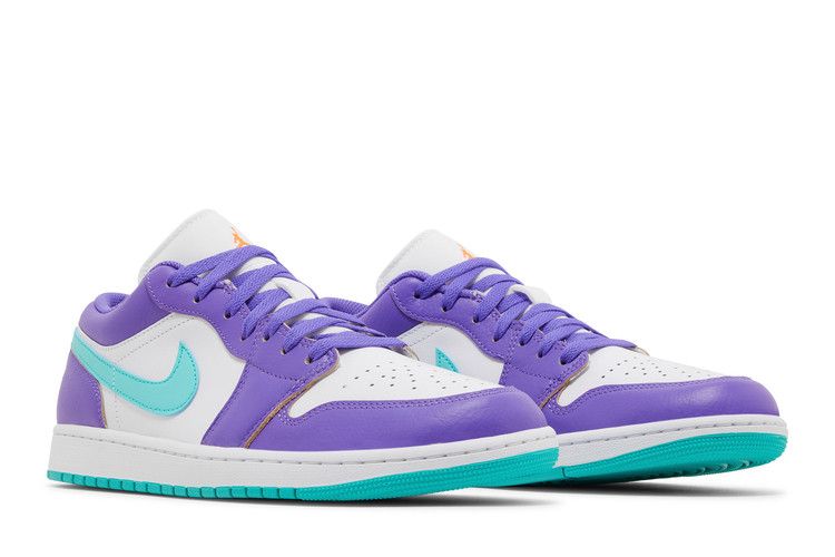 Air Jordan 1 Low Hornets