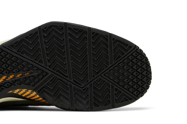 Buy Undefeated x Zoom Kobe 1 Protro 'Flight Jacket' - MNBSKT