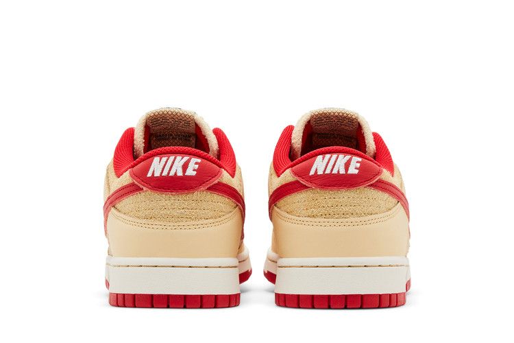 Achetez des Dunk Low 'Strawberry Waffle' - HJ9100 294 | GOAT FR