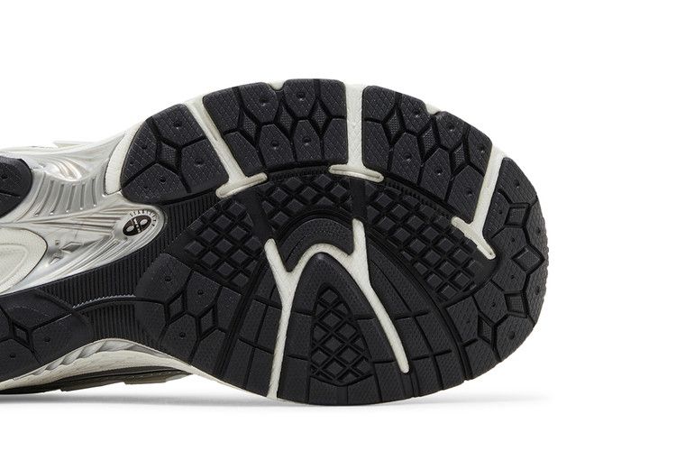 New Balance 1906R Silver Metallic Black (GS) — foto 6