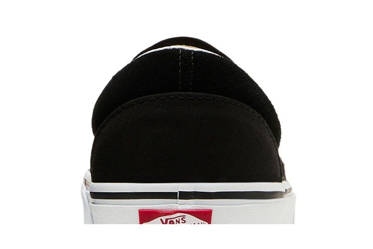 Vans Classic Slip-On Cherries Black