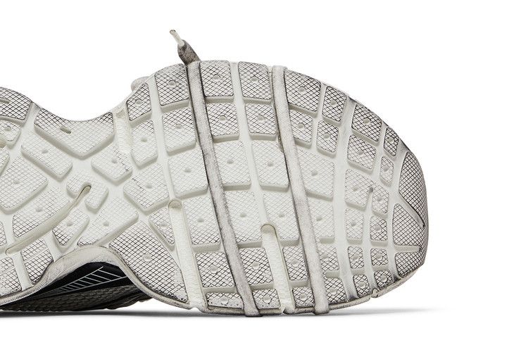 Balenciaga 3xl Sneaker Worn-Out - White Black