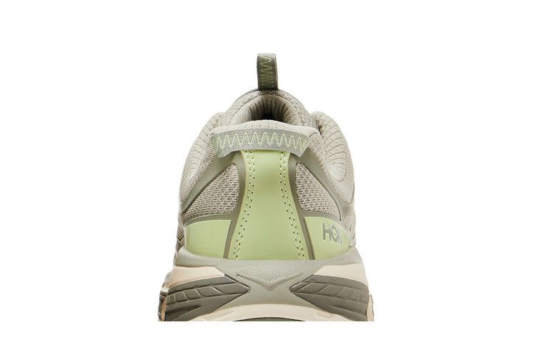 Hoka Mafate Three2 Barley Seed Green