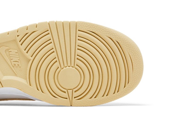Dunk Low SE Team Gold Suede
