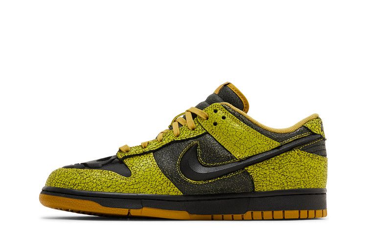 Nike Dunk Low 'Halloween Skull'