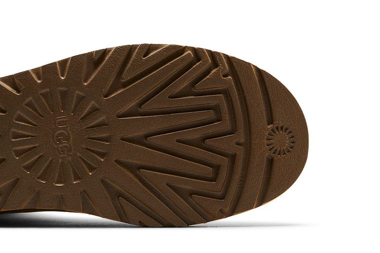 Ugg Wmns Classic Short Ii 'sand'