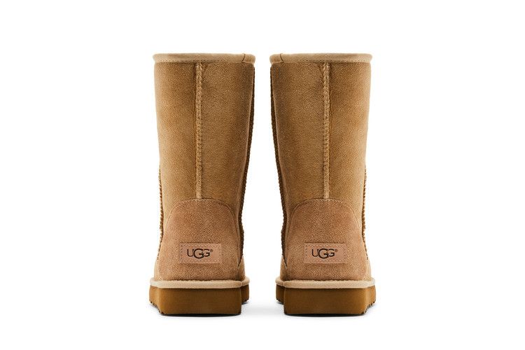 Ugg Wmns Classic Short Ii 'sand'