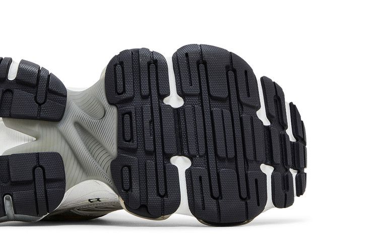 Balenciaga Cargo Sneaker Worn-Out - White Black