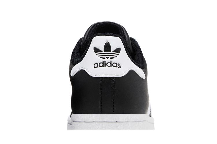 adidas Superstar ブラック/ホワイト Amazon.co.jp: [アディダス] スーパースター 82 SUPERSTAR 82