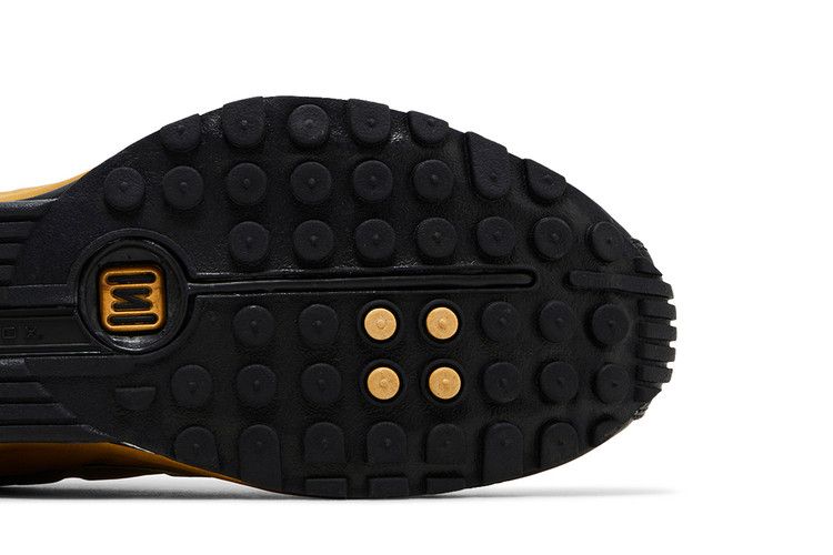Wmns Shox R4 'black Metallic Gold'