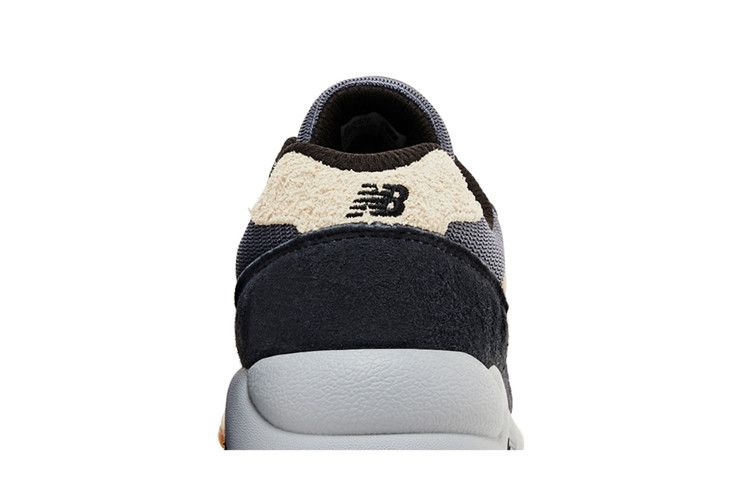 New Balance 580 Phantom Sandstone
